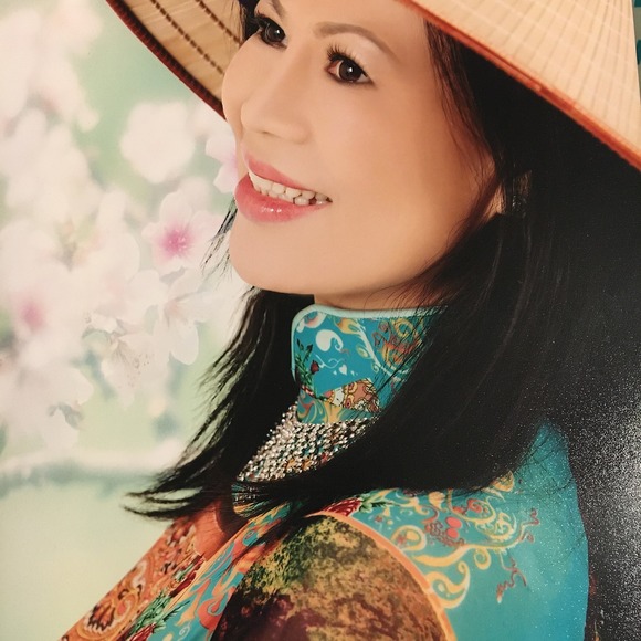 Meet your Posher, Tran - Picture 1 of 1